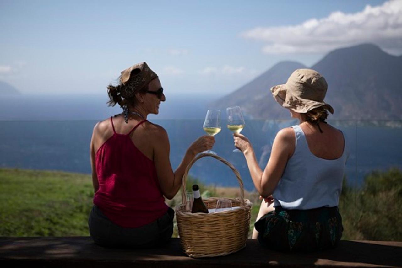 Tenuta Di Castellaro Winery & Resort Lipari  Exteriör bild